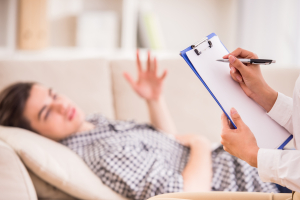 psychologist having session with her patient